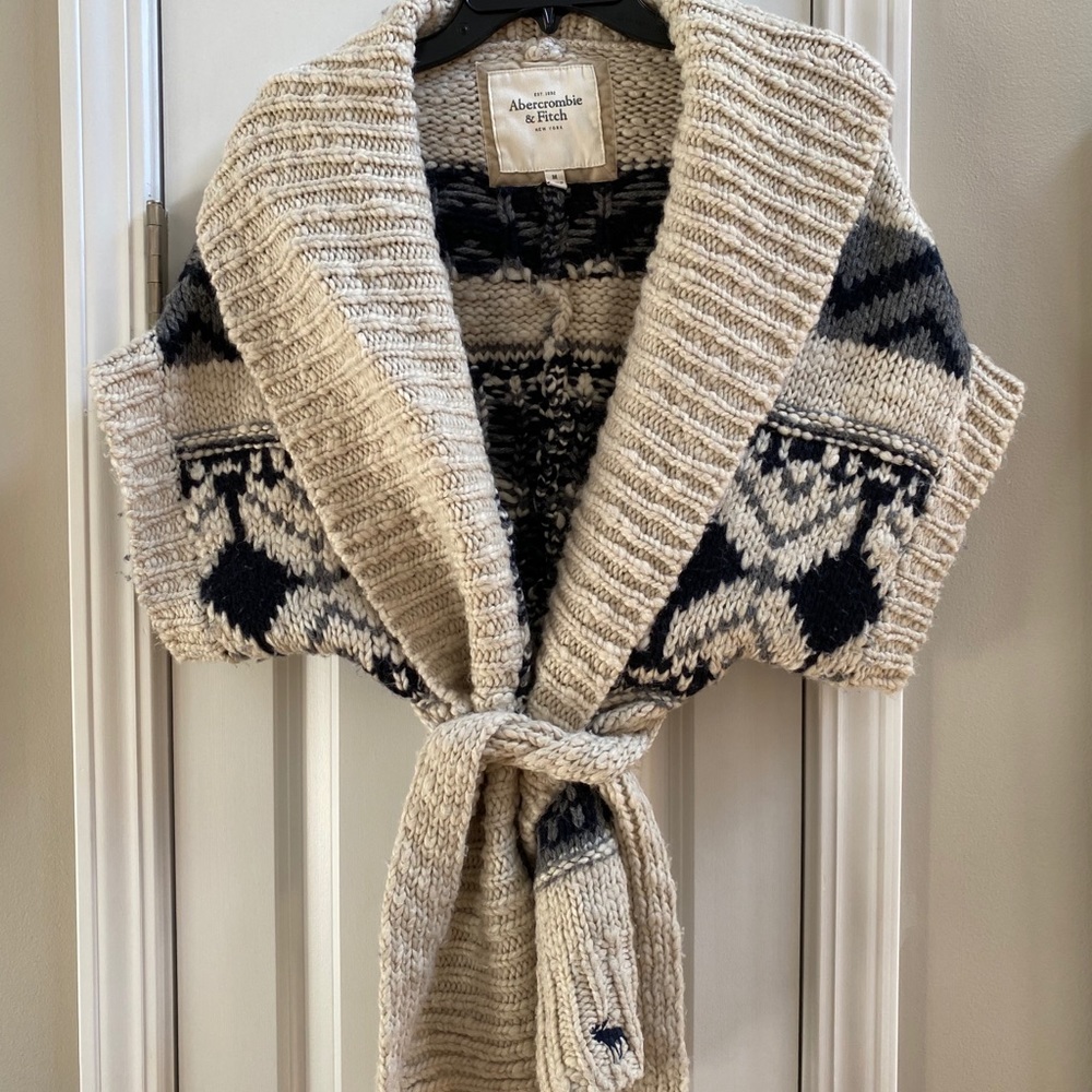 Abercrombie sweater
